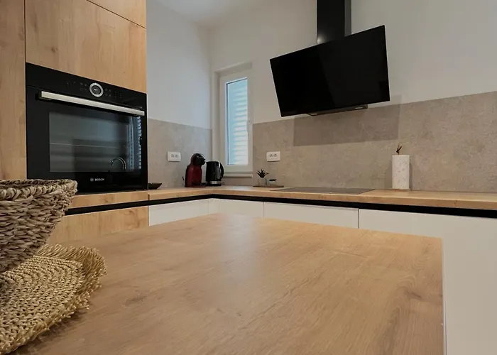 Premium Anemar * Задар